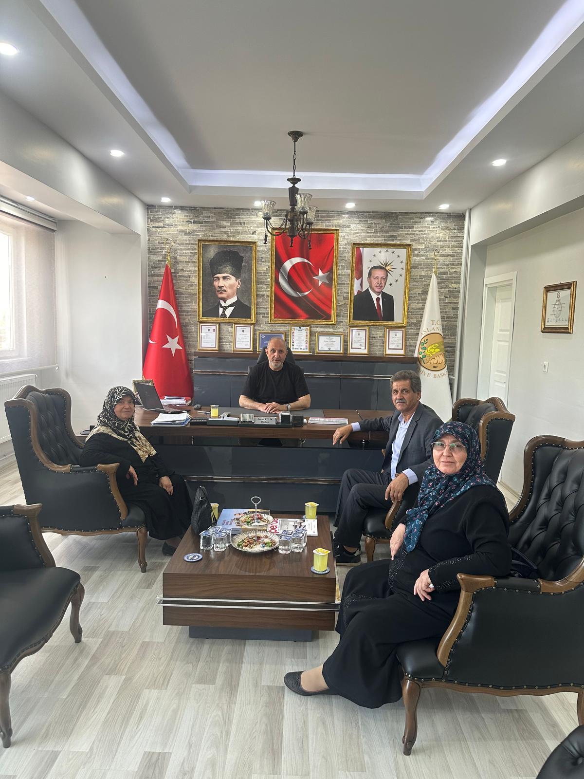 Başkan Makamında Ziyaretler